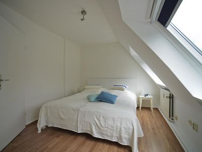 Schlafzimmer mit Doppelbett