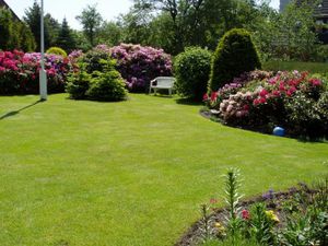 Blick in den schön angelegten Garten