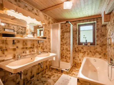 Ferienwohnung Laiminger Badezimmer