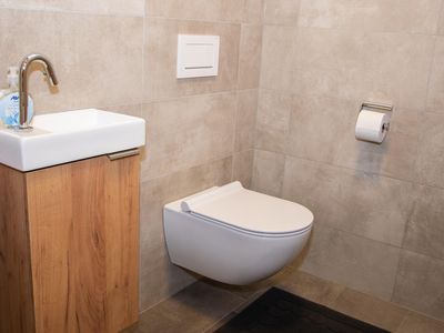 WC WC