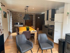 24016240-Ferienwohnung-8-Stall-300x225-0