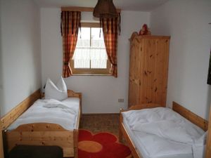 22139477-Ferienwohnung-4-Stammbach-300x225-5