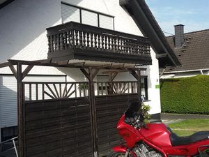 6832191-Ferienwohnung-4--300x225-1