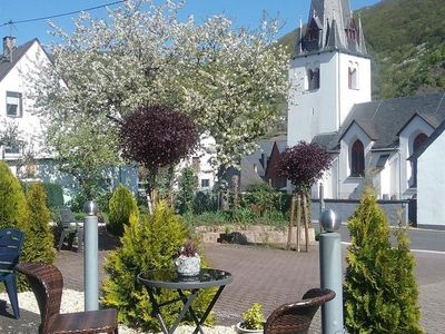 Terasse vorm Haus/Blick auf die Servatiuskirche