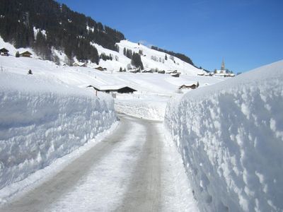 Zufahrt im Winter