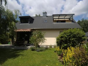 5643363-Ferienwohnung-4--300x225-1