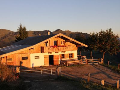 Unsere Alm im Sonnenuntergang