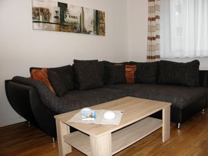 23190689-Ferienwohnung-4--300x225-0