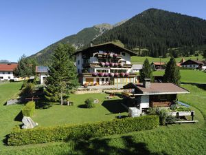 Gästehaus Bergland im Sommer