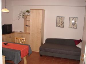 18027886-Ferienwohnung-4--300x225-1