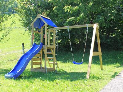 Kinderspielturm im Garten