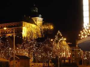 Umgebg: Barock-Schloss in einer Weihnachtsnacht