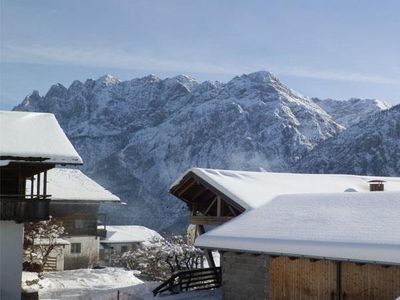 traumhafter Blick in die verschneiten Dolomiten