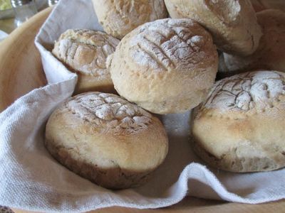 Selbstgebackenes Brot - der Genuss der Einfachheit