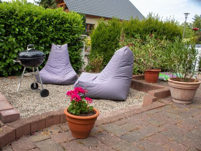 Gartensitzplatz mit Grillecke