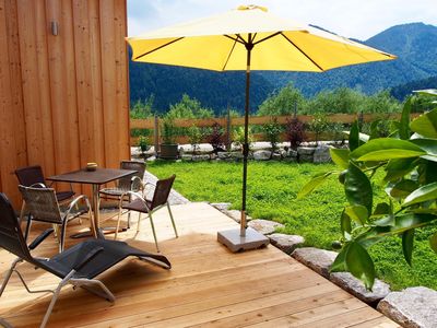 Almflair Chalet Thiersee - Terrasse im Sommer 2