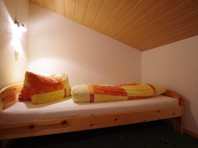 Schlafzimmer 2 mit zwei getrennten Einzelbetten