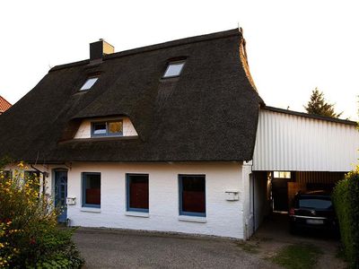 Carport direkt am Eingang