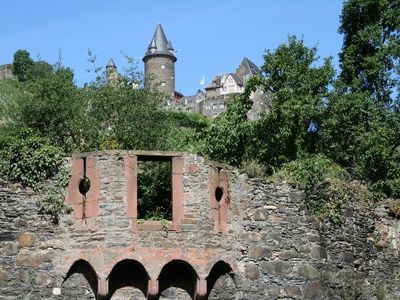 Burg und Stadtmauer