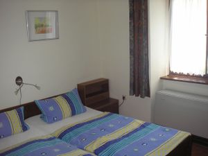 22298071-Ferienwohnung-2--300x225-2