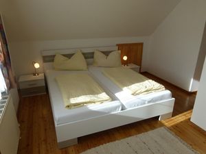 22303847-Ferienwohnung-3--300x225-3