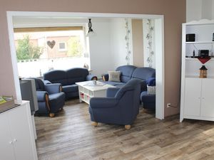 18438528-Ferienwohnung-5--300x225-3