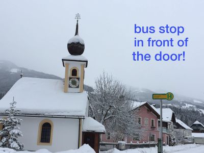 Ferienhaus Gruber, Aich-Dorf, Schi-Bushaltestelle