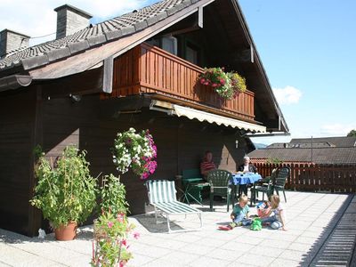 App. Royer - Hausfoto Sommer mit Terrasse