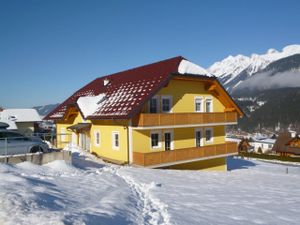 Haus Gloria im Winter