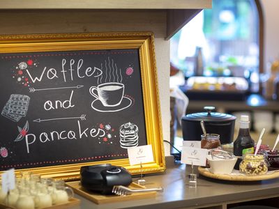 Frühstücksbuffet - Waffelstation