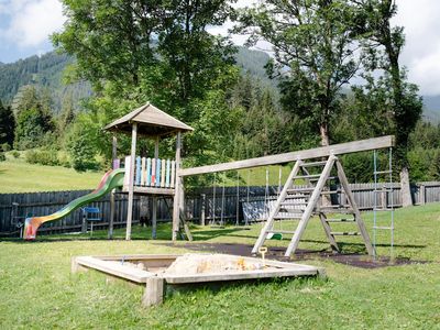 Hauseigener Spielplatz für unsere Kleinen