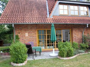 Ferienwohnung Röttger Außenansicht Terrasse Garten