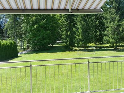 Balkon mit Aussicht Wald