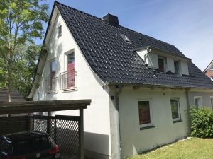 23015601-Ferienwohnung-8--300x225-1