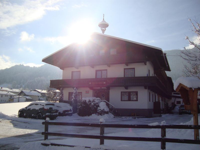 unser Haus im Winter