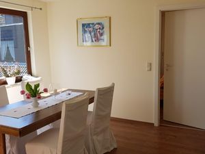 23055775-Ferienwohnung-2--300x225-1