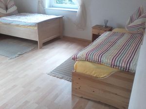 23095049-Ferienwohnung-2--300x225-3