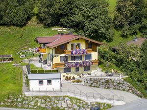 Ansicht Haus Christine im Sommer