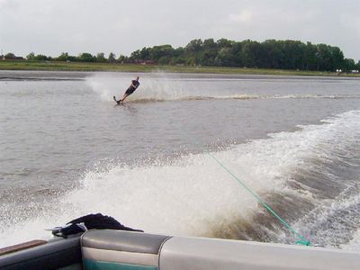 Wasserski fahren auf Anfrage möglich!