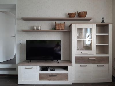 Wohnzimmer Schrankwand mit Fernseher