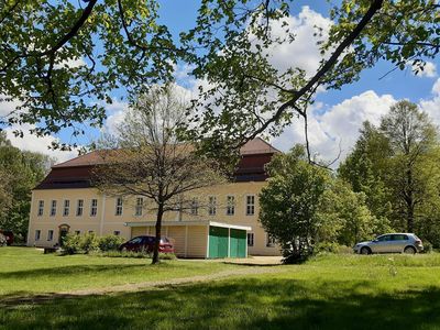 Von Parkbank Blick auf Orangerie