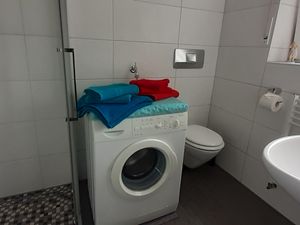 22148035-Ferienwohnung-4--300x225-5