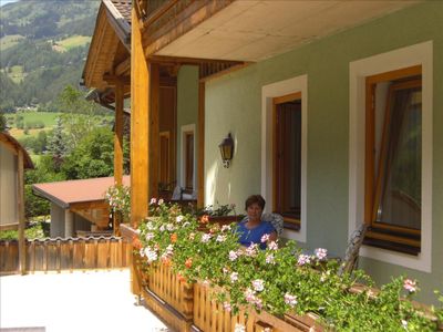 Sommergenuss auf dem Balkon