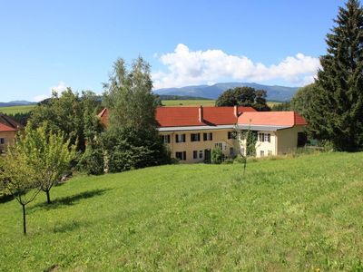 Blick über das Pichhlschloss zur Grebenzen