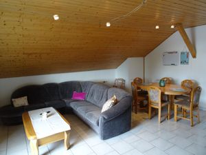 23281665-Ferienwohnung-6--300x225-0