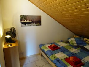 23281665-Ferienwohnung-6--300x225-4