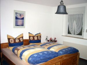 23282817-Ferienwohnung-4--300x225-3