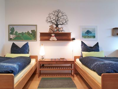 2 Betten (90 x 200) im "kleinen" Schlafzimmer