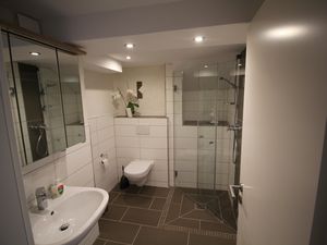 23314884-Ferienwohnung-3--300x225-5