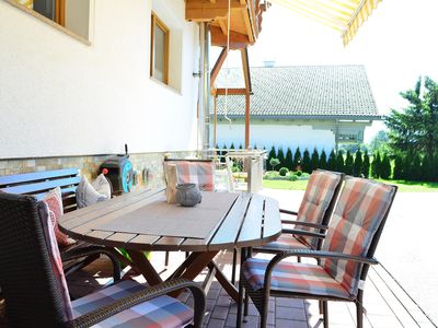 Gemütliche überdachte Terrasse